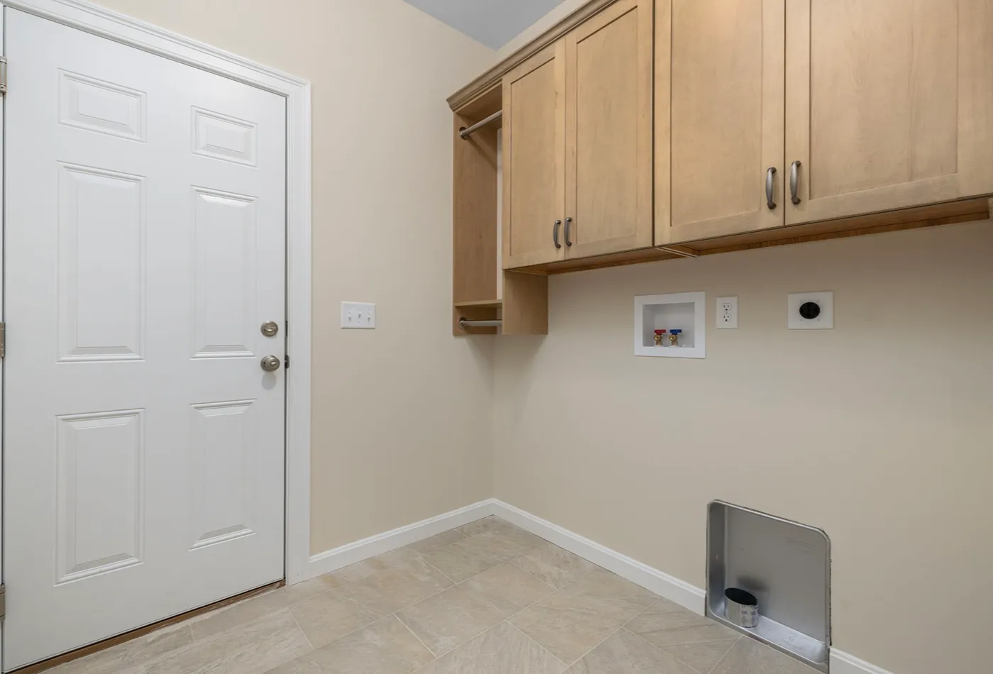 633 s shore village blvd, south kingstown, ri 02879-034
